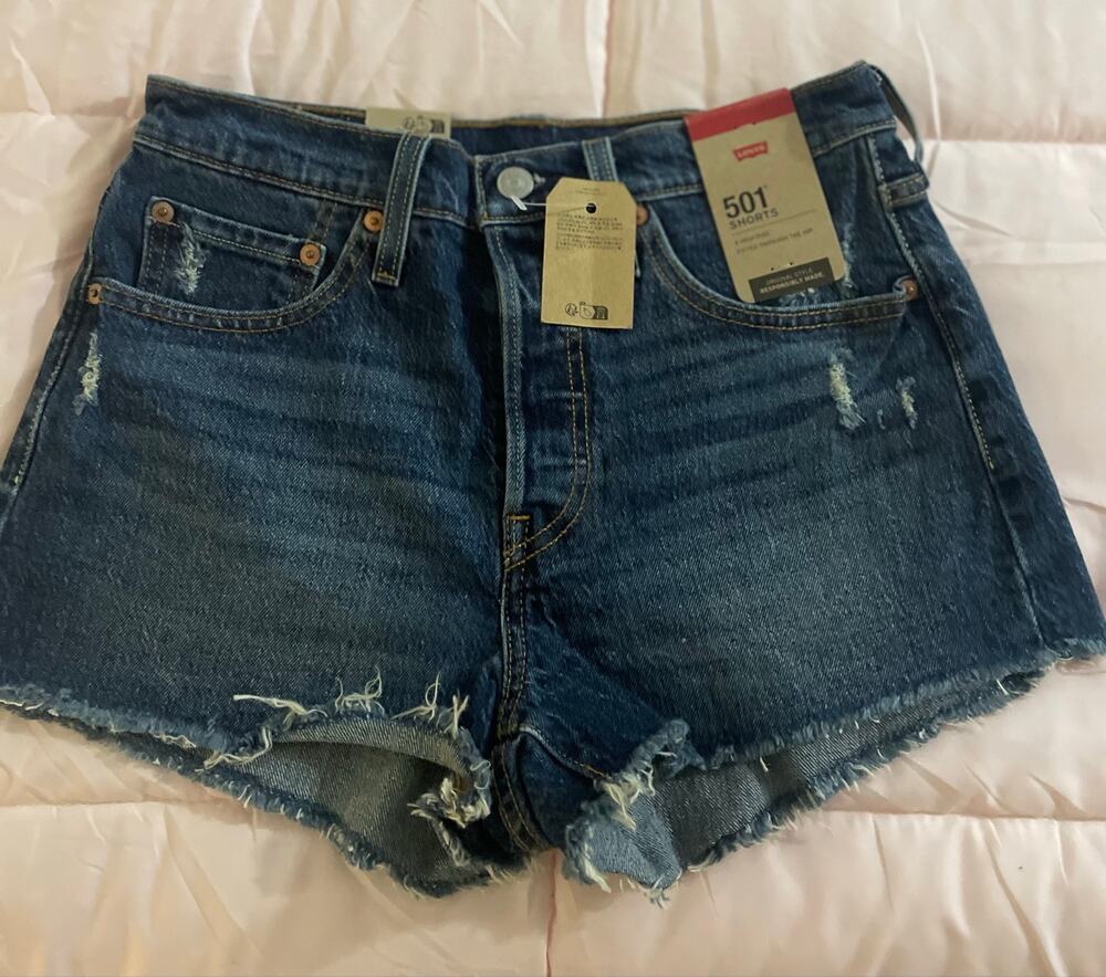 Women’s Levi’s 501 Jean Shorts Size 27